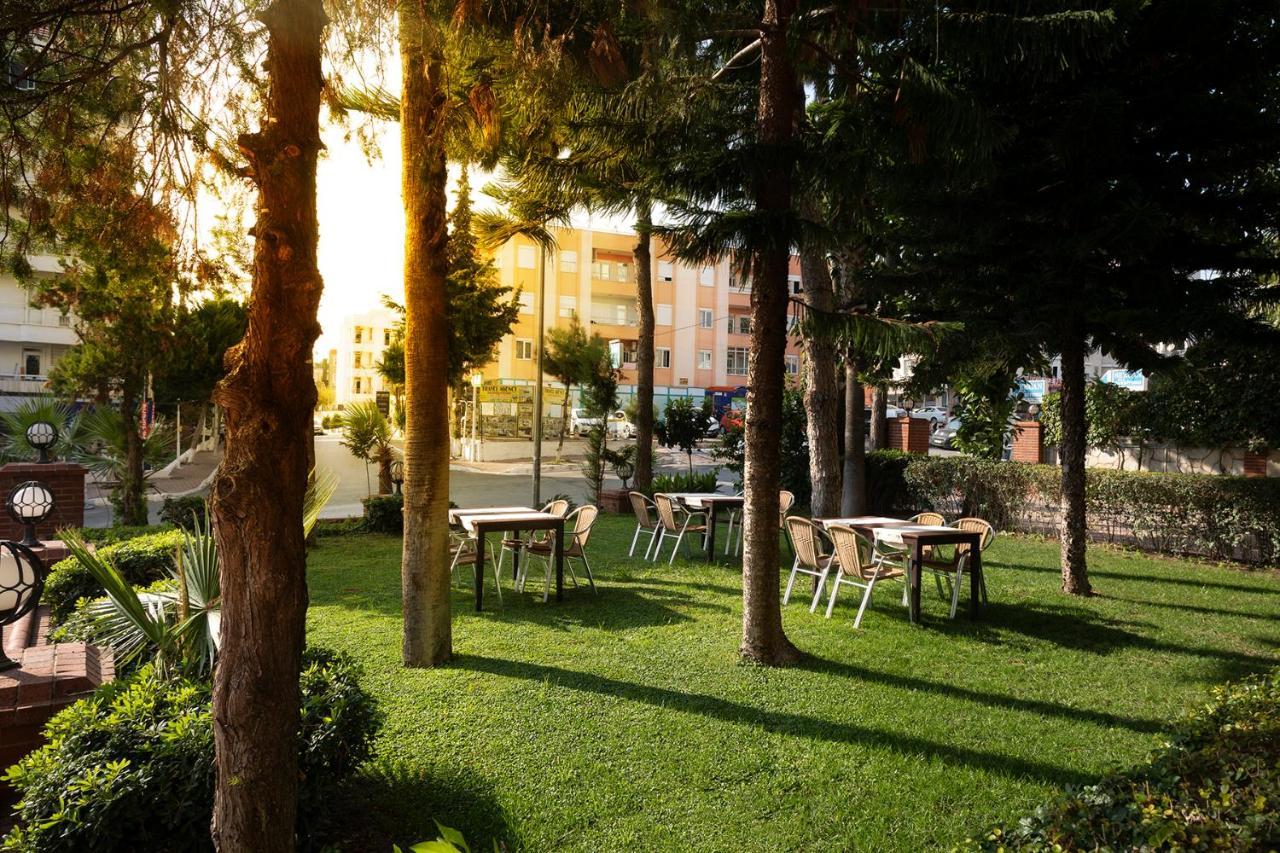 Otel Lara Dinc 3*