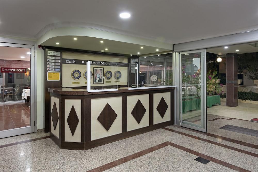 Otel Lara Dinc
