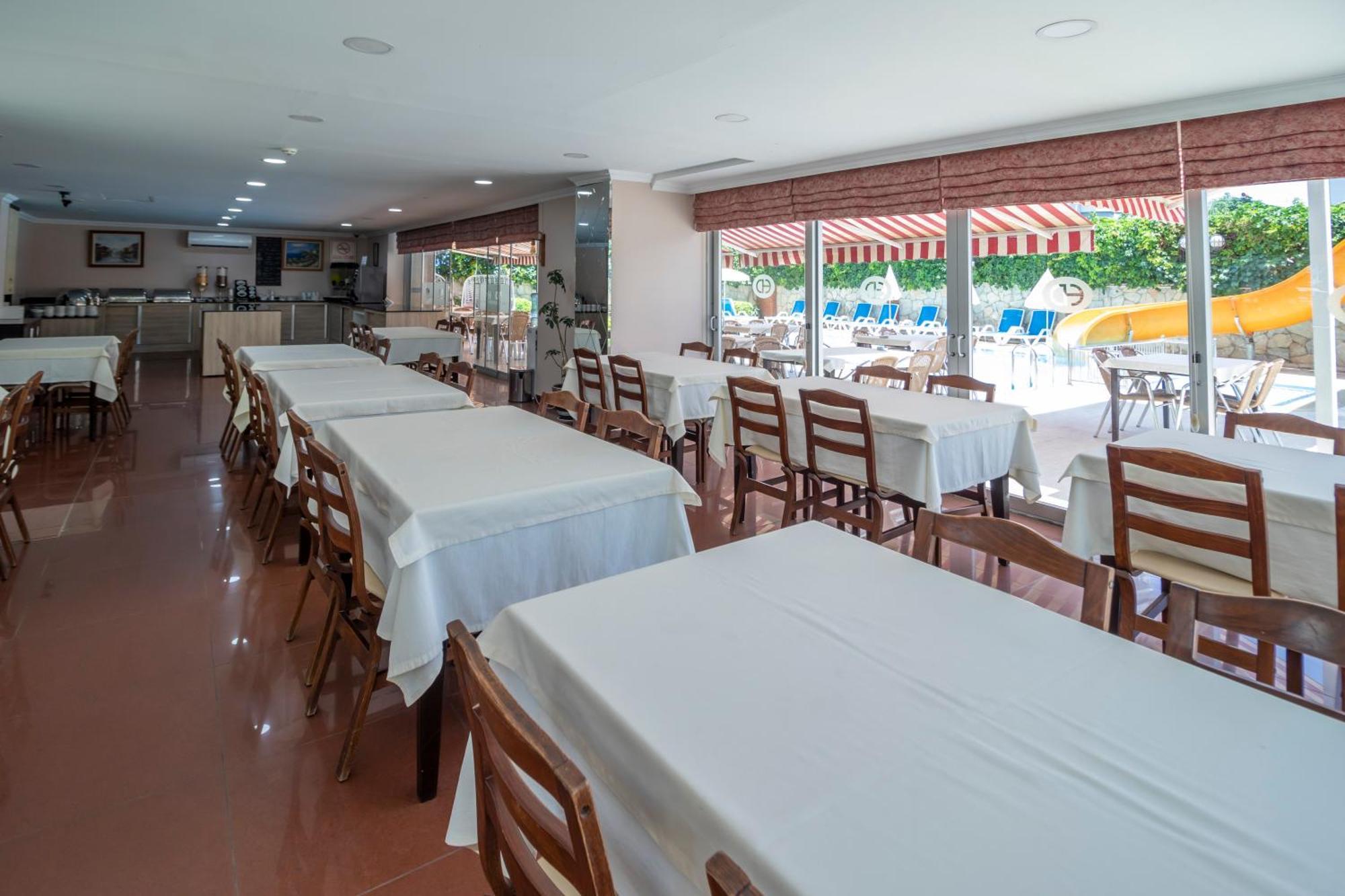 Otel Lara Dinc Antalya