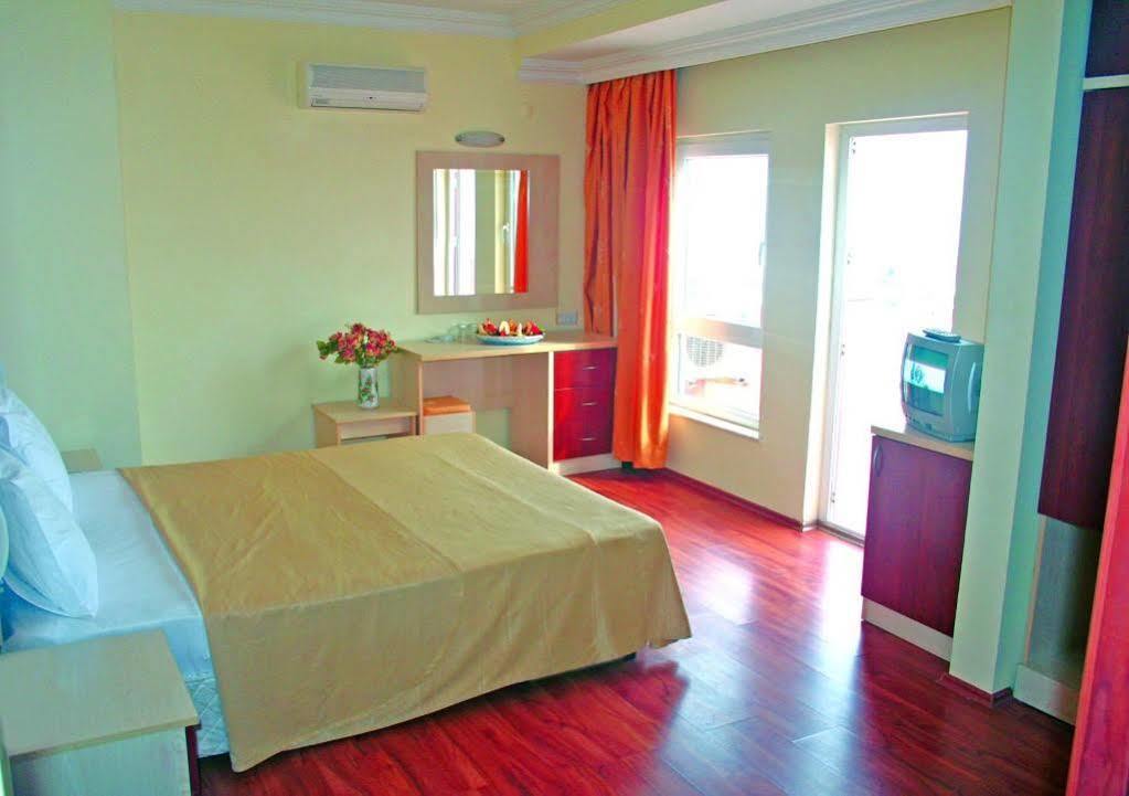 Otel Lara Dinc Antalya